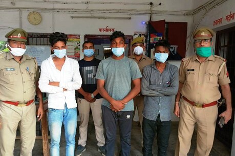 लखनऊ पुलिस ने मृतका के ब्वॉयफ्रेंड और उसके दो दोस्तों को गिरफ्तार कर मामले का खुलासा किया है.
