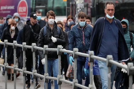 In Russia, 17 thousand 378 new cases came in the last 24 hours. During this 440 people died. (AP)