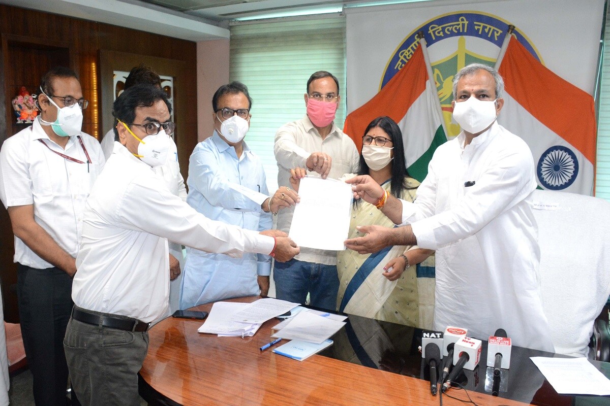 Coronavirus, COVID-19, Delhi Government, MCD, कोरोना संक्रमण, कोविड-19, दिल्ली सरकार, एमसीडी, साउथ दिल्ली नगर निगम, आदेश गुप्ता, बीजेपी, अनामिका