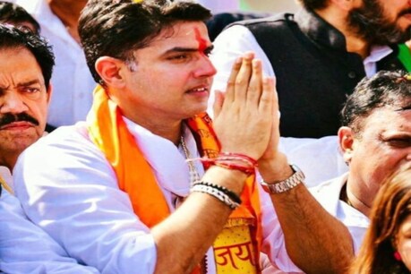 विधायकों का यह भी कहना था कि जिस तरह से सिद्धू की बात सुनी गई है. उसी तरह पायलट की बात भी सुनी जानी चाहिए थी.