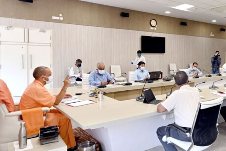 योगी मॉडल के आगे हार रहा कोरोना (File photo)