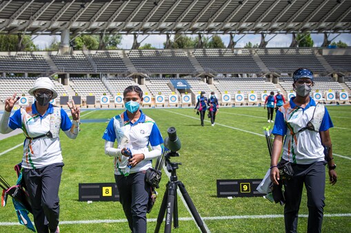 Tokyo Olympics: टोक्यो ओलंपिक में महिला तीरंदाजी में अच्छा रैंकिंग राउंड था. इसी दौरान रूसी तीरंदाज तेज गर्मी के कारण एरिना में ही बेहोश हो गईं. (Twitter/World Archery) Tokyo Olympics: टोक्यो ओलंपिक में महिला तीरंदाजी में अच्छा रैंकिंग राउंड था. इसी दौरान रूसी तीरंदाज तेज गर्मी के कारण एरिना में ही बेहोश हो गईं. (Twitter/World Archery)