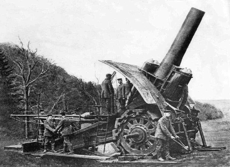   प्रथम विश्व युद्ध के दौरान बिग बर्था तोप इस्तेमाल जर्मनी ने WWI के दौरान फ्रेंच और बेल्जियम की किलेबंदी तोड़ने के लिए किया था.