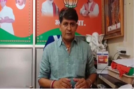 बीजेपी विधायक रामलाल शर्मा ने कहा कि राज्य सरकार ने वैक्सीनेशन के नाम पर जो राशि इकट्ठी की है उस पर वह भी अपनी स्थिति साफ करे.
