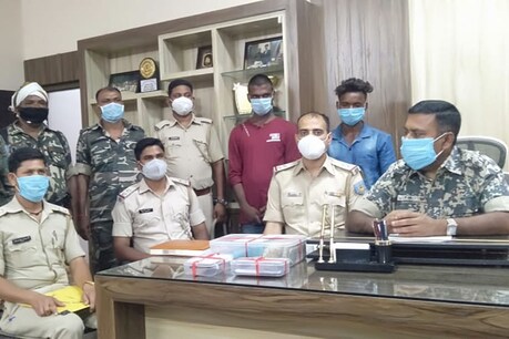 पुलिस ने आनंद और उसके साथी विवेक को गिरफ्तार कर जेल भेज दिया