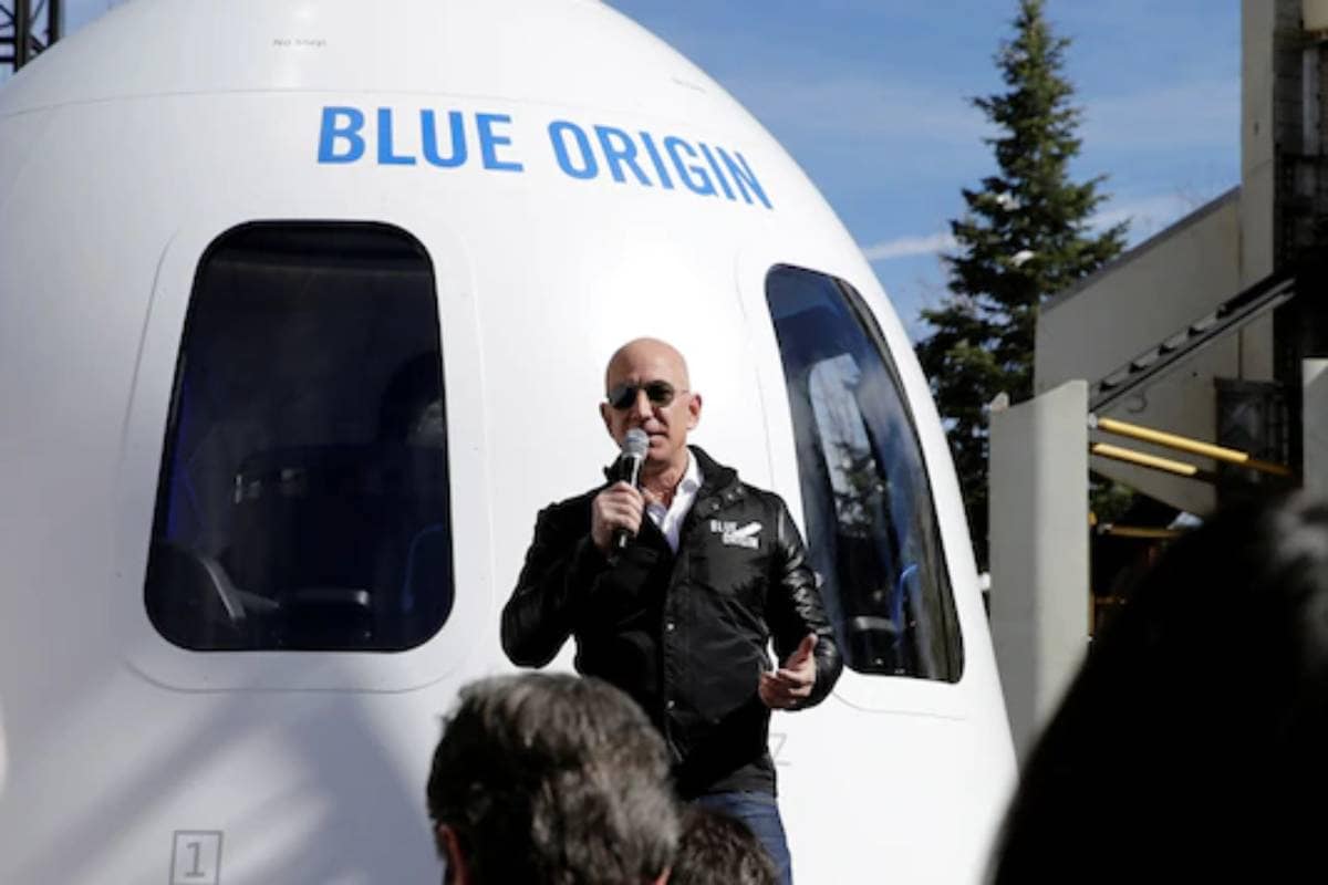 jeff bezos space tourism, jeff bezos house, Jeff Bezos, spaceship,New Shepard Spaceship, spacecraft, Jeff Bezos net worth