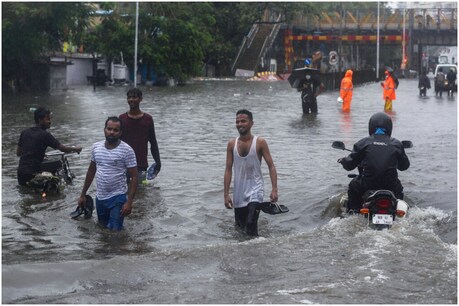  पूर्वी भारत के अधिकतर हिस्सों और उससे जुड़े मध्य क्षेत्र में भारी बारिश होने की संभावना है. (फोटो- AP)