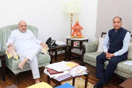 हिमाचल प्रदेश में लोकसभा और विधानसभा के उपचुनाव होने वाले हैं. इसी मुद्दे पर जयराम ठाकुर बीजेपी के शीर्ष नेतृत्व से चर्चा के लिए दिल्ली पहुंचे हैं.