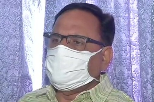 राजस्थान में फोन टैपिंग केस को लेकर घमासान थम नहीं रहा है। भाजपा और कांग्रेस एक-दूसरे पर आरोप प्रत्यारोप लगा रहे हैं. आज महेश जोशी समर्थकों ने प्रदर्शन किया है. राजस्थान में फोन टैपिंग केस को लेकर घमासान थम नहीं रहा है। भाजपा और कांग्रेस एक-दूसरे पर आरोप प्रत्यारोप लगा रहे हैं. आज महेश जोशी समर्थकों ने प्रदर्शन किया है.
