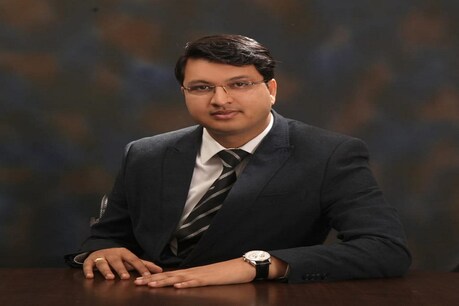 नितिन विजय के मुताबिक लगभग 25 साल पहले टीचर्स अपने घरों में व्यक्तिगत रूप से पढ़ाते थे.