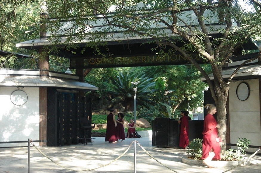 osho international meditation resort pune controversy
