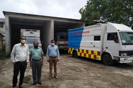 मोबाइल क्लीनिकल वैन को 70 लाख और एनिमल लिफ्टर वैन को 25 लाख में खरीदा गया था.