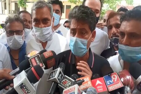 सहारनपुर: हैंडपंप मामले में हिरासत में लिए गए कांग्रेस विधायकों के पक्ष में पहुंचे कांग्रेस नेता इमरान मसूद