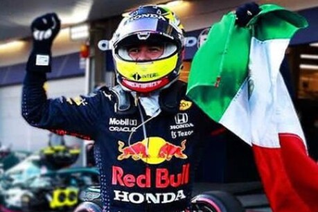 सर्जियो पेरेज का दमदार प्रदर्शन जारी, अजरबैजान ग्रां प्री जीती. (Instagram/RedBullRacing)