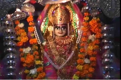 भारत-पाकिस्तान की सीमा पर स्थित श्री तनोट राय माता मंदिर अभी तक खोला नहीं गया है. भारत-पाकिस्तान की सीमा पर स्थित श्री तनोट राय माता मंदिर अभी तक खोला नहीं गया है.