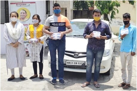 यूपी के नोएडा में हनी ट्रैप गैंग का खुलासा हुआ है.