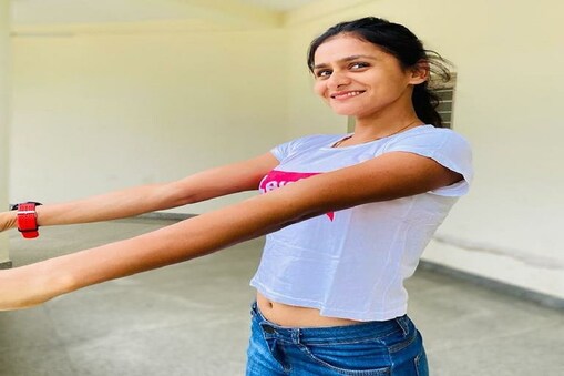 Tokyo Olympics: प्रियंका गोस्वामी से कोच ने मांगा ओलंपिक मेडल (PC-प्रियंका गोस्वामी इंस्टाग्राम) Tokyo Olympics: प्रियंका गोस्वामी से कोच ने मांगा ओलंपिक मेडल (PC-प्रियंका गोस्वामी इंस्टाग्राम)