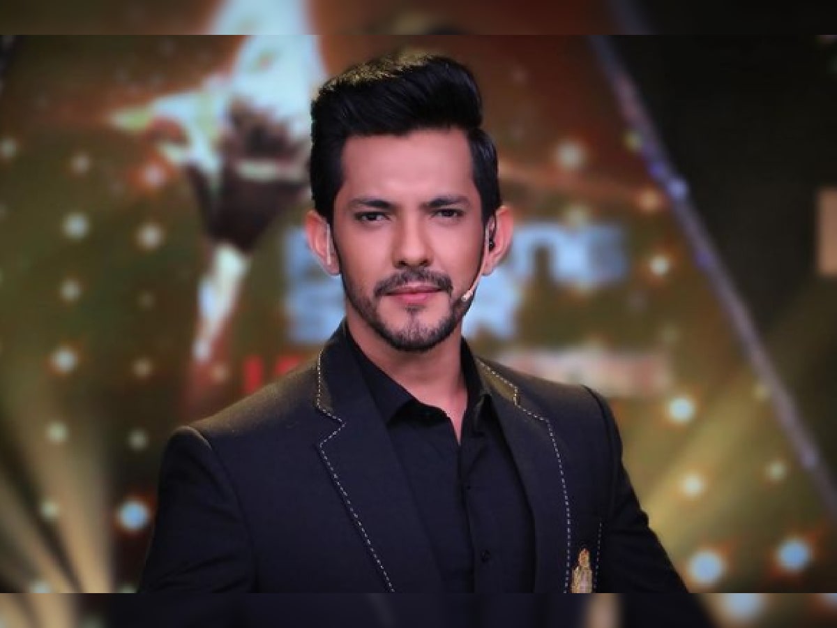 Indian Idol 12: आदित्य नारायण ने निभाई जिम्मेदार होस्ट की भूमिका, फर्जी  फैसले के आरोपों पर तोड़ी चुप्पी | Aditya Narayan open up on Indian Idol  controversy – News18 हिंदी