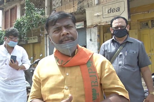 बस्तर के पूर्व सांसद दिनेश कश्यप ने अपने कान दाव पर लगा दिए हैं. बस्तर के पूर्व सांसद दिनेश कश्यप ने अपने कान दाव पर लगा दिए हैं.