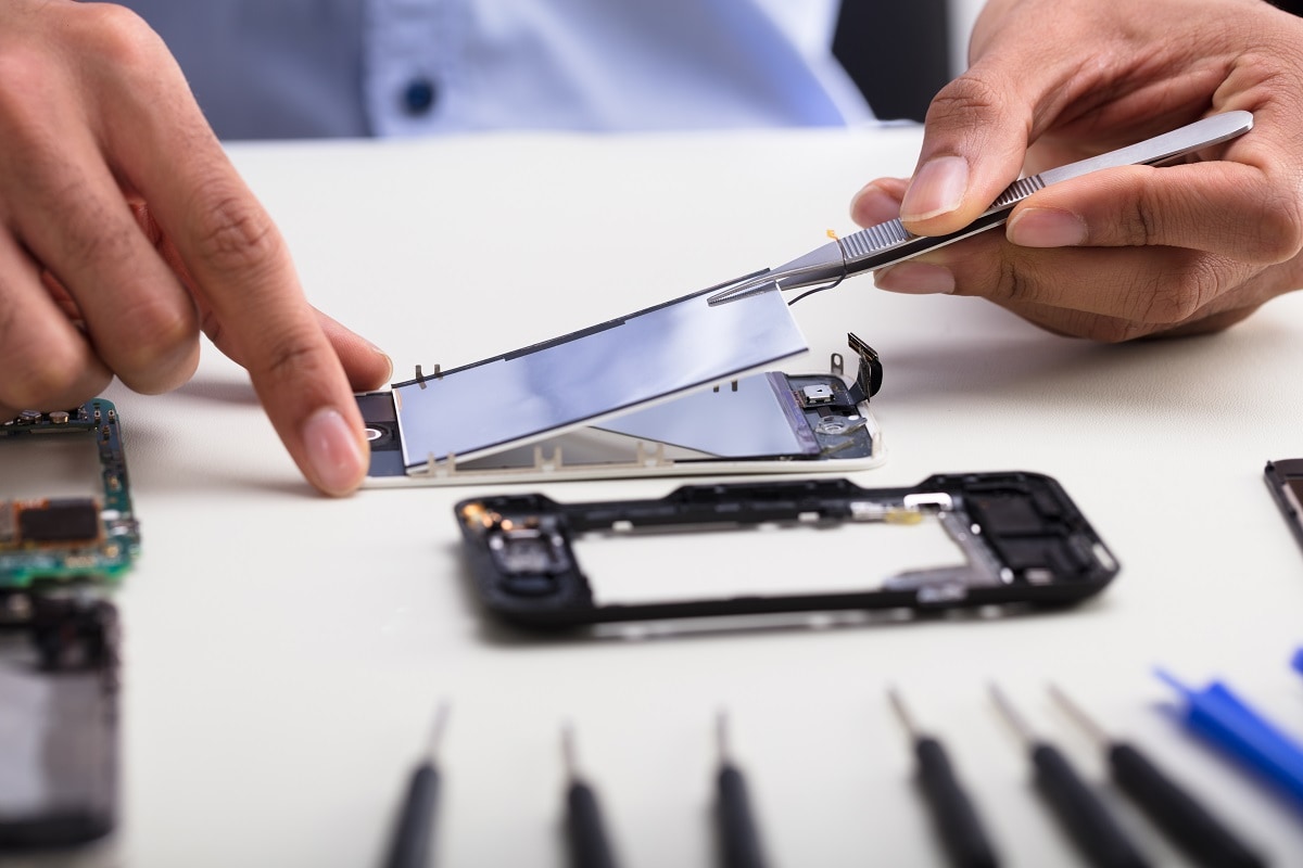 Mobile Repairing, Material Science, Self-Healing Material, Toughest Self-Healing Material, mobile cracked screen,