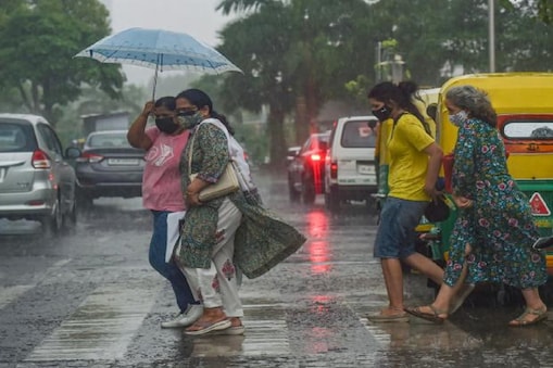 weather Update यूपी और दिल्‍ली में अगले कुछ दिन होगी तेज बारिश, जानें अन्‍य  राज्‍यों का हाल - weather update monsoon covers the country heavy rain  expected in Bihar, Himachal and Uttar