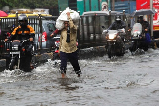 Weather Update: मुंबई में भारी बारिश की संभावना, महाबलेश्वर में टूटा 44 साल  पुराना रिकॉर्ड– News18 Hindi