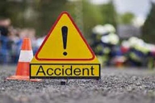 हादसे में घायल एक अन्य व्यक्ति प्रवीण और जीप सवार ब्रजेश शर्मा को उपचार के लिये अस्पताल में भर्ती कराया गया है. (सांकेतिक फोटो)