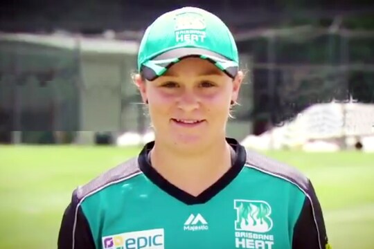 एश्ले बार्टी ने महिला बिग बैश लीग (WBBL) में ब्रिसबेन हीट का प्रतिनिधित्व किया था. (ICC Video Grab)