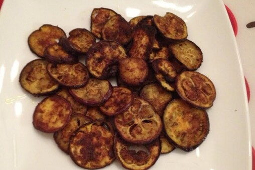 बैंगन चिप्स रेसिपी (Eggplant Chips Recipe) बैंगन चिप्स रेसिपी (Eggplant Chips Recipe)