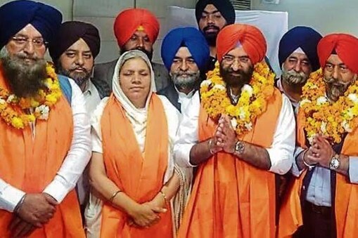 दिल्ली गुरुद्वारा कमेटी के चुनावों को लेकर पार्टियों की गतिविधियां तेज हो गई हैं. दिल्ली गुरुद्वारा कमेटी के चुनावों को लेकर पार्टियों की गतिविधियां तेज हो गई हैं.