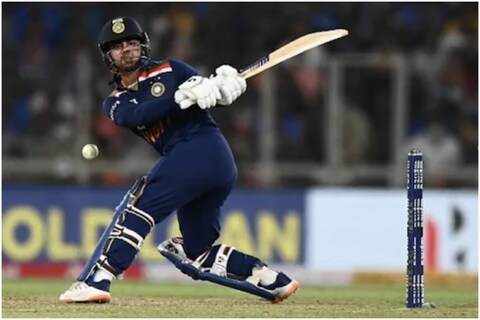 India vs Sri lanka T20 Series: ईशान किशन ने टी20 और वनडे दोनों के डेब्यू मैच में अर्धशतक लगाए. (AFP)