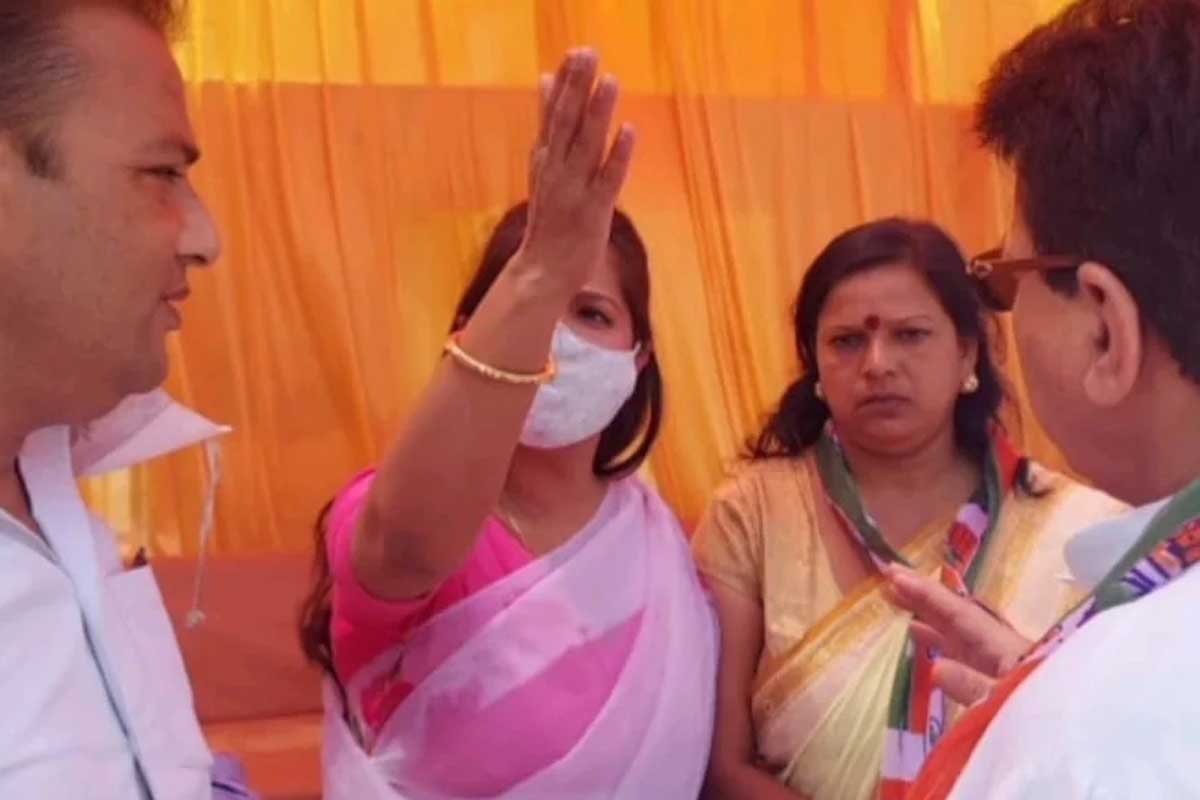 Congress नेता प्रीती तिवारी ने लगाया अभद्रता का आरोप- बोलीं- यहां नेताओं को  तमीज नहीं -up news congress leader preeti tiwari accused senior party  leaders of misbehaviour upat– News18 Hindi