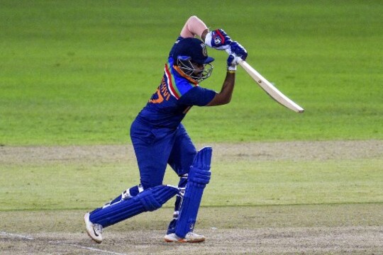 IND vs SL: पृथ्वी शॉ(Prithvi Shaw) ने श्रीलंका के खिलाफ पहले वनडे में 43 रन की पारी खेली थी. उन्होंने 9 चौके जड़े थे. (AFP)