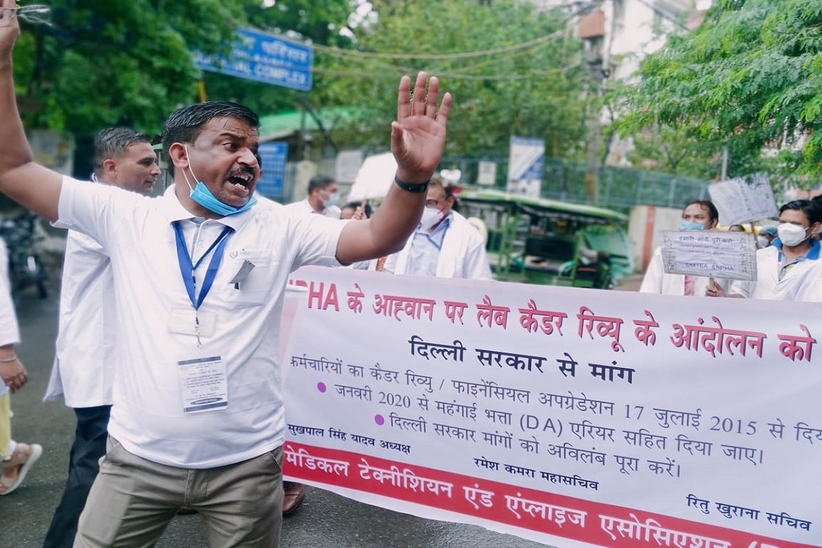 कोविड-19 के कारण ज‍िन स्वास्थ्य कर्मचारियों की मौत हुई हैं उनकी दिल्ली सरकार अस्‍पताल में शहीद वेदी का निर्माण करवाए. National Public Health Alliance, Delhi Government, Central Government, Delhi Hospitals, Central Government Hospitals, Covid-19, नेशनल पब्लिक हेल्थ एलायंस, द‍िल्‍ली सरकार, केंद्र सरकार, द‍िल्‍ली अस्‍पताल, केंद्रीय अस्‍पताल, कोविड-19
