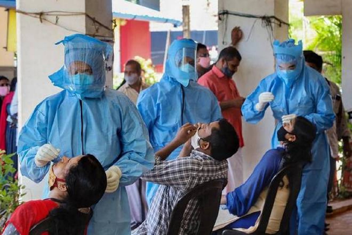 केरल कोविड संक्रमण के बढ़ते मामलों ने भारत की चिंता बढ़ा दी है.  (प्रतीकात्‍मक चित्र )