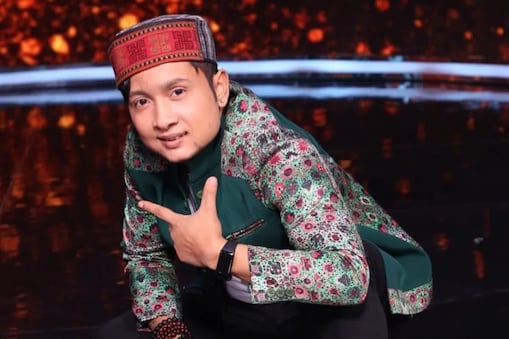 Indian Idol 12: पवनदीप राजन ने जीता 'इंडियन आइडल 12' का खिताब | Pawandeep Rajan won the title of Indian Idol 12 the finale lasted for 12 hours– News18 Hindi