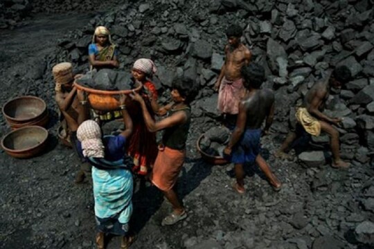 कोल इंडिया लिमिटेड (Coal India) ने कहा है कि वह इस संकट को टालने के लिए हरसंभव प्रयास कर रही है. फाइल फोटो