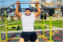 दीपक के कोच ने रेफरी पर किया हमला, IOC की मान्यता रद्द, खेल गांव से बाहर