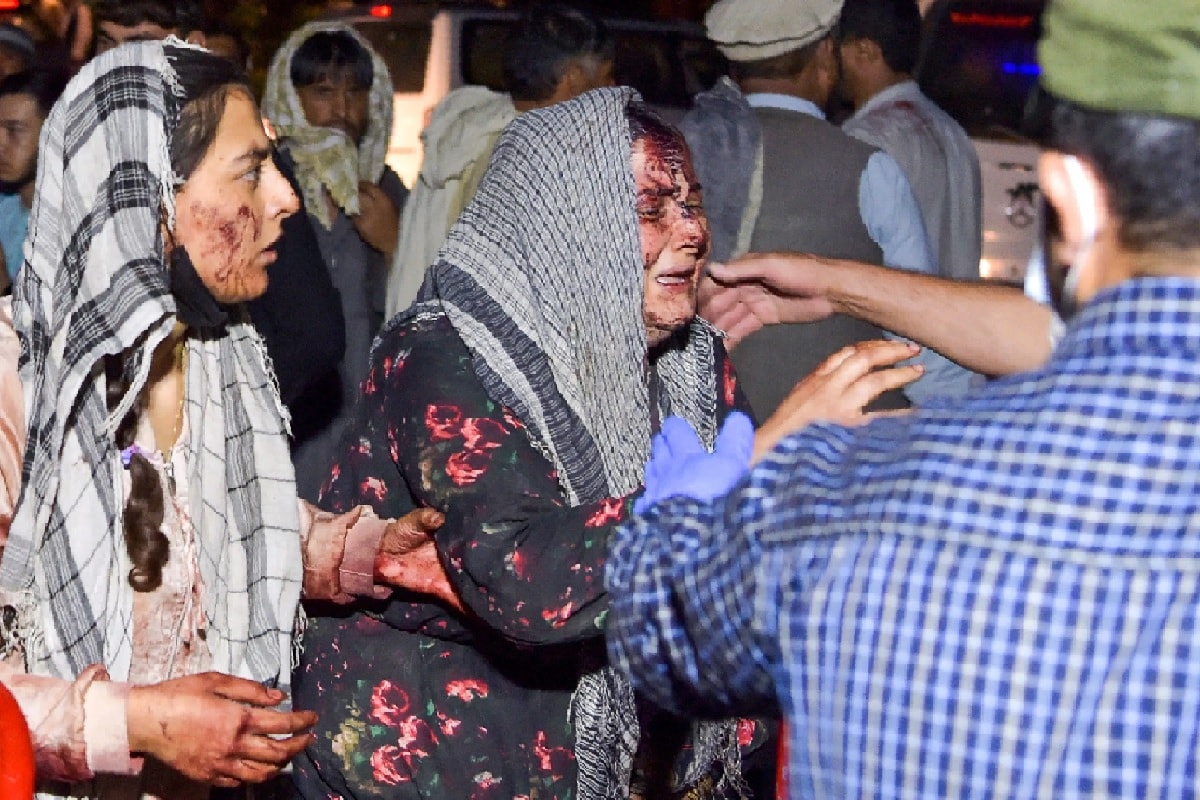 afghanistan crisis live updates 27 august 2021 joe biden isis attack kabul airport Afghanistan Crisis Live Updates: काबुल ब्लास्ट में 72 लोगों की मौत, बाइडन बोले- जिम्मेदार भुगतेंगे अंजाम– News18 ...