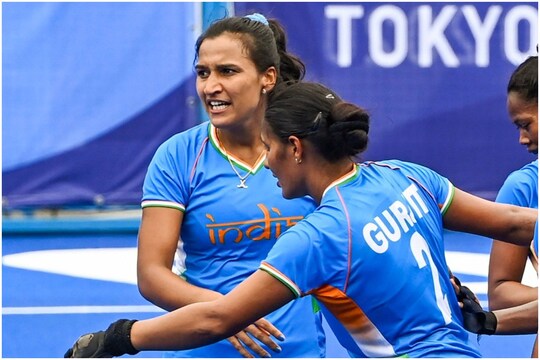 Tokyo Olympics: भारतीय कप्तान रानी रामपाल ने साथी खिलाड़ी वंदना कटारिया और उनके परिवार के खिलाफ जातिवादी टिप्पणी की घटना को शर्मनाक बताया है. (फोटो-ap)