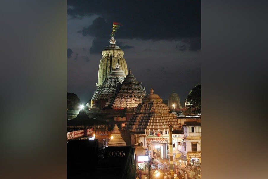  इस मंदिर की लाजवाब इंजिनियरिंग (Jagannath Temple Engineering) का एक और नमूना ये है कि दिन के किसी भी वक्त मंदिर की परछाई (Shadow) नहीं बनती है. यानी पूरे दिन में आपको मंदिर की परछाई नहीं दिखाई देगी. कई लोग इसे मंदिर के बेहतरीन डिजाइन का कारण बताते हैं जबकि कई लोगों का कहना है कि ये भगवान की शक्ति है.