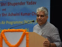 पूरे देश में स्वच्छ वायु और नीला आकाश सुनिश्चित करने को प्रतिबद्ध: मंत्री