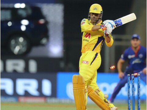 IPL 2021: ऑस्ट्रेलिया के पूर्व स्पिनर का मानना है कि इस सीजन के बाद महेंद्र सिंह धोनी लीग में खेलना छोड़ सकते हैं. (PIC: PTI)