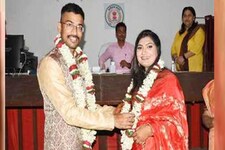 Mahasamund: चर्चा में क्यों है IAS नम्रता जैन और IPS निखिल राखेचा की शादी?