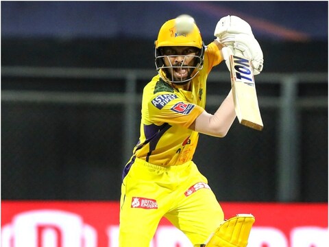 CSK vs MI: चेन्नई सुपर किंग्स के ओपनर ऋतुराज गायकवाड़ ने राजस्थान रॉयल्स के खिलाफ जबरदस्त सैकड़ा जड़ा है . (PTI)