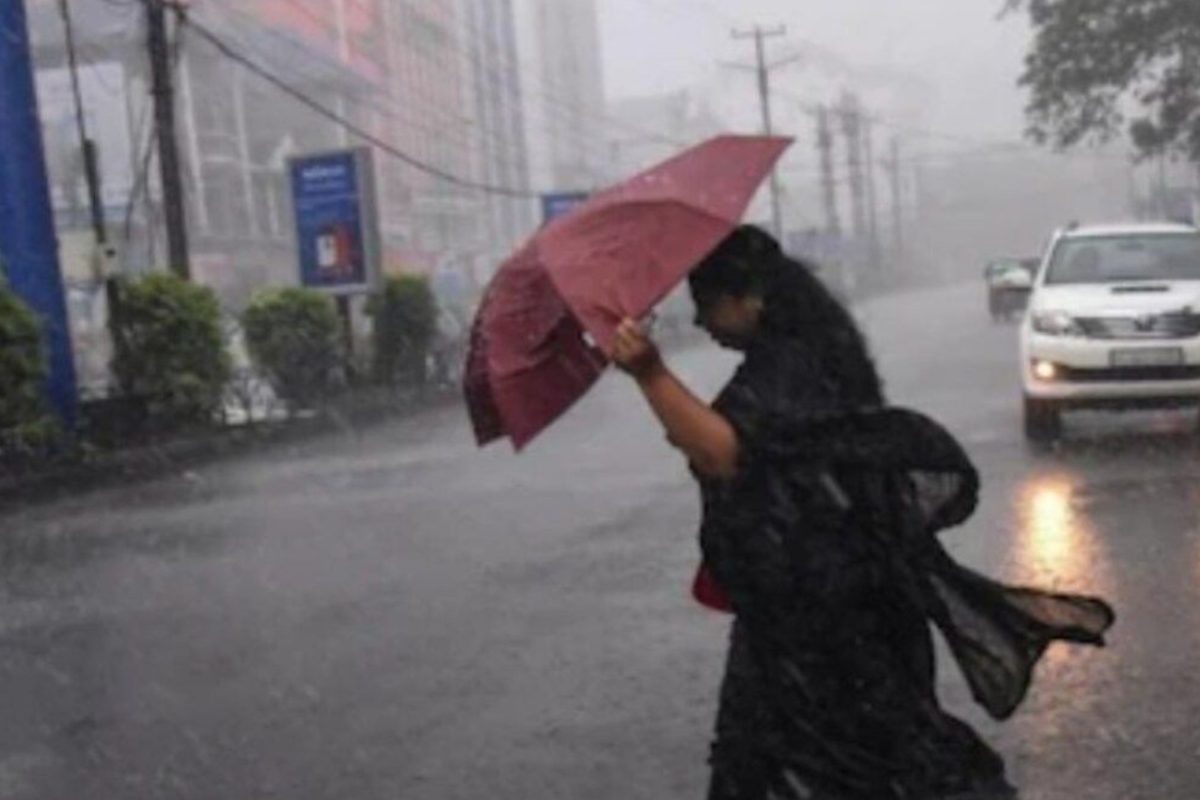 UP Weather: हथिया नक्षत्र से पहले ही लखनऊ समेत कई इलाकों में जोरदार बारिश, ऑरेंज अलर्ट भी जारी