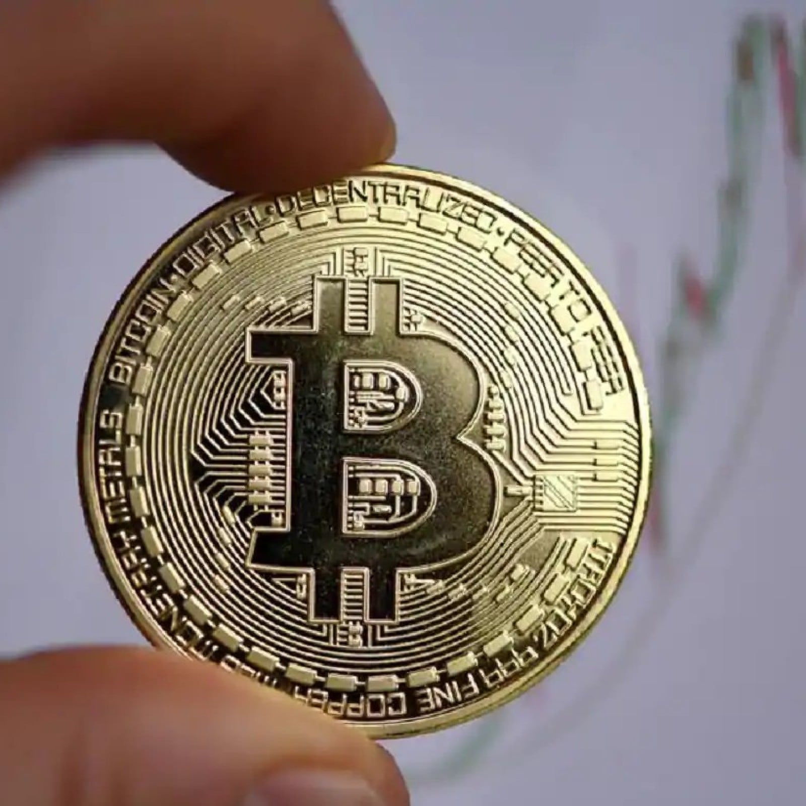 Bitcoin Price Today: रिकॉर्ड हाई से नीचे गिरे बिटकॉइन, ईथर, दूसरी  क्रिप्टोकरेंसी के रेट भी गिरे - bitcoin price today rates of bitcoin ether  other cryptocurrencies fell below record high pmgkp -