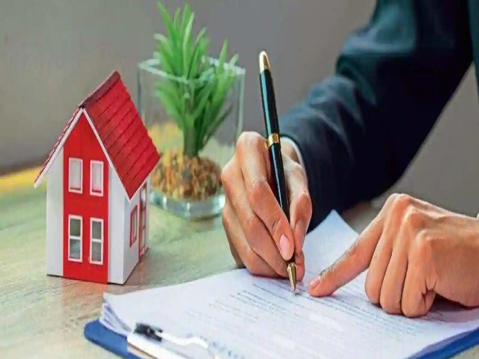  Home Loan  प्रॉपर्टी की कीमत के 80 फीसदी तक मिलता है.