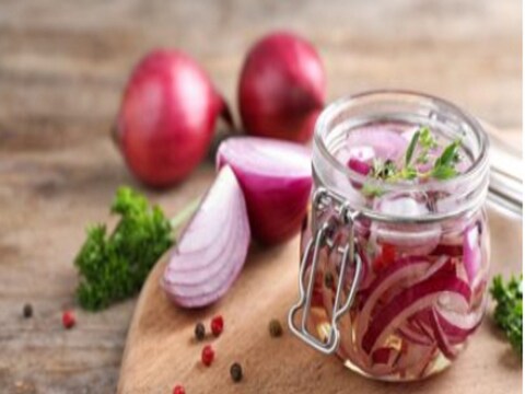 प्याज़ खाने से शरीर की सूजन कम होती है-Image/ shutterstock