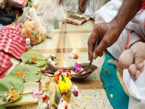 Pitra Paksha 2021: पितृपक्ष की तिथियों का क्या है महत्व, जानें अमावस्या को  किनका होता है श्राद्ध - pitru paksha 2021 know about shradh tithi and  shradh vidhi mt – News18 हिंदी